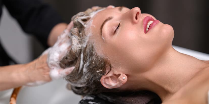 Head spa: relaxační mytí hlavy a antistresový rituál pro vlasy i pleť